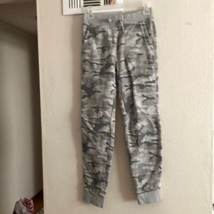 Gap kids camouflage sweat pants